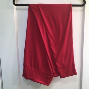 NWOT SOLID RED TC2 LuLaRoe Leggings.